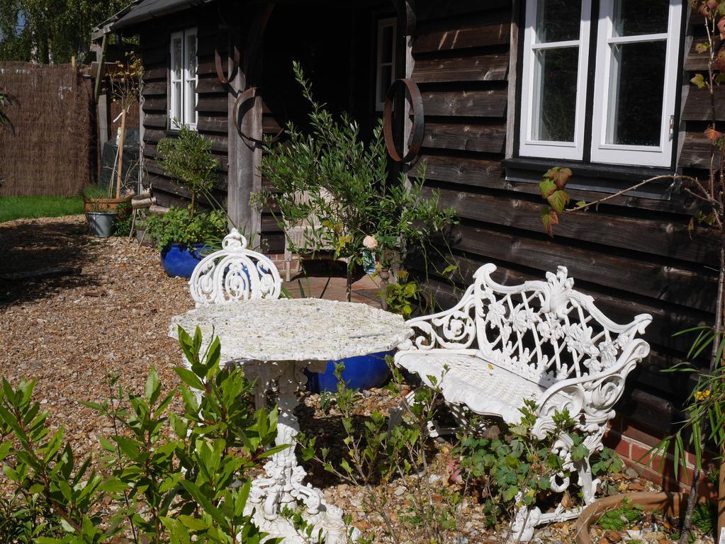 Wayside Cottage ボーリュー エクステリア 写真